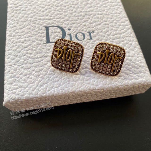 Dior飾品 迪奧經典熱銷款滿鑽方形Dior字母耳釘耳環  zgd1449